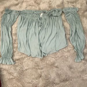 Off the shoulder long sleeve top